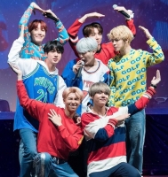 bts heart wallpaper