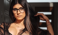 mia khalifa bts