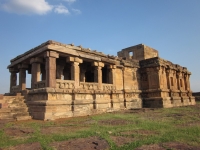 aihole cave temple jain mandir