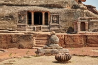 aihole cave temple jain mandir