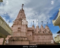 chandaprabhu digambar jain bavan jinalya bhiloda jain mandir