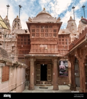 chandaprabhu digambar jain bavan jinalya bhiloda jain mandir