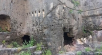 dhank caves jain mandir