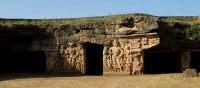 dhank caves jain mandir