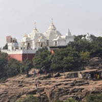 digambara jaina temple khandagiri jain mandir