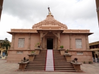 gaon mandir pawapuri jain mandir