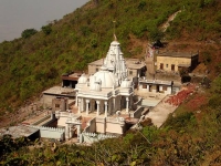 shri sammed shikharji jain mandir