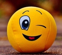 whatsapp dp smiley ball