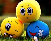 whatsapp dp smiley ball