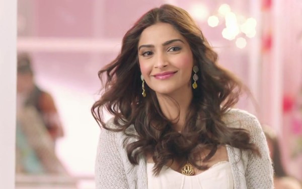 Sonam Kapoor HD Wallpapers