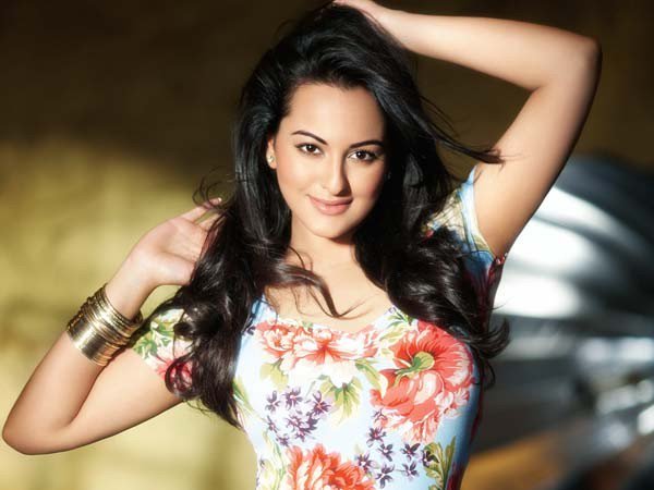 Sonakshi Sinha HD Wallpapers