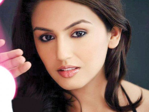 Huma Qureshi HD Wallpapers