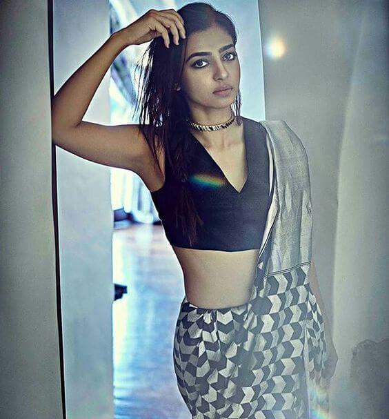 Radhika Apte HD Wallpapers