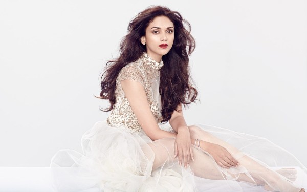 Aditi Rao Hydari HD Wallpapers