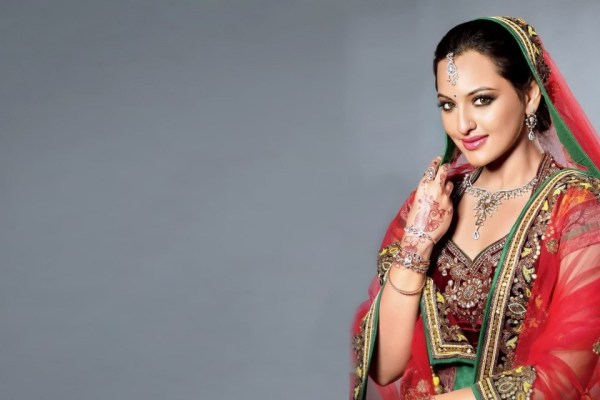 Sonakshi Sinha HD Wallpapers